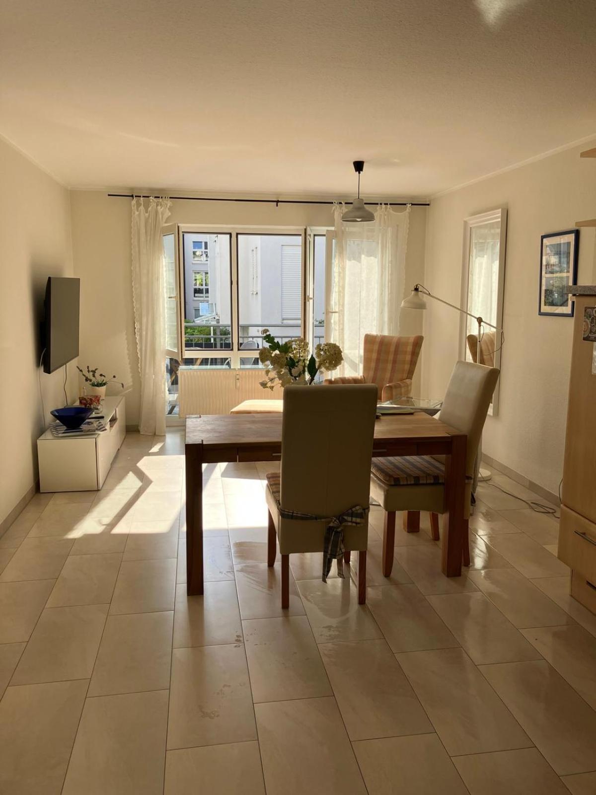 Komfortferienwohnung Zentrum Ludwigsburg Bagian luar foto