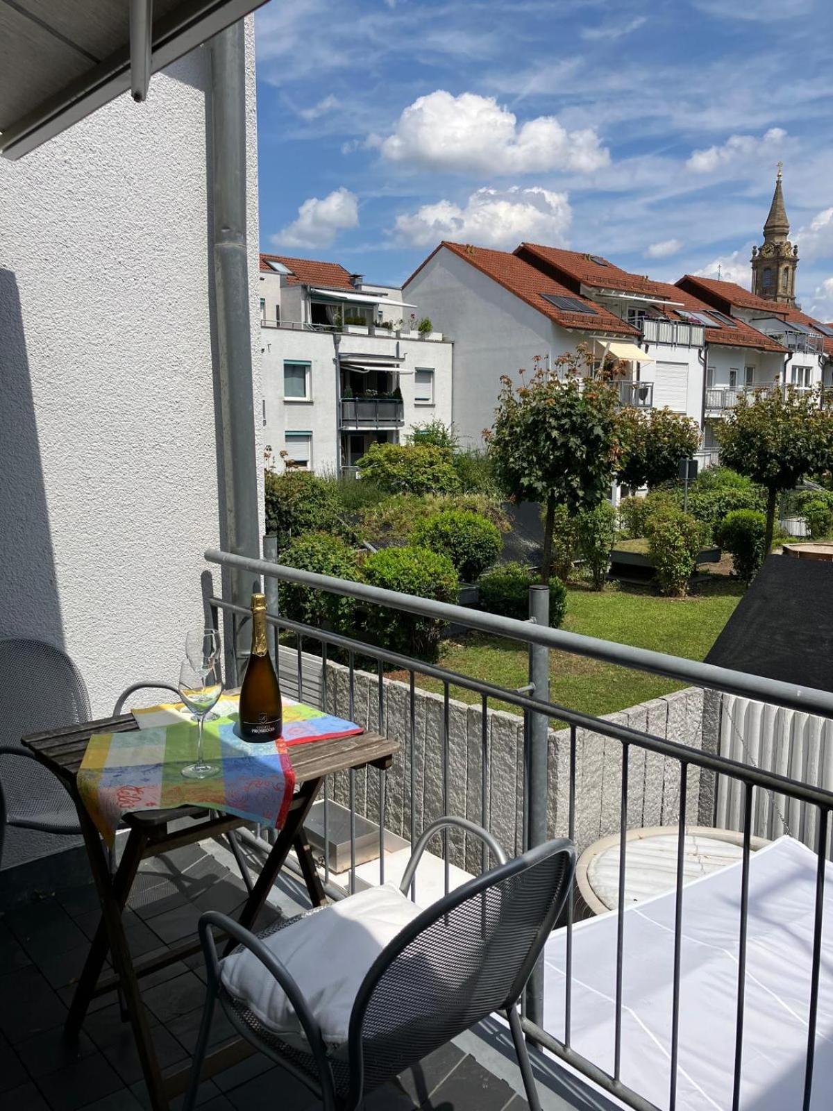 Komfortferienwohnung Zentrum Ludwigsburg Bagian luar foto